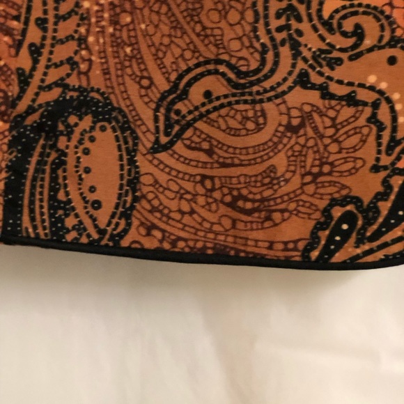 Ladies Separates Paisley Print Blazer. - Picture 3 of 5